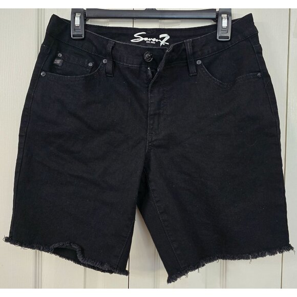 Seven7 Women's Relaxed Bermuda Black Denim Shorts Size 6 NEW Frayed Hem 5 Pocket - Picture 1 of 6